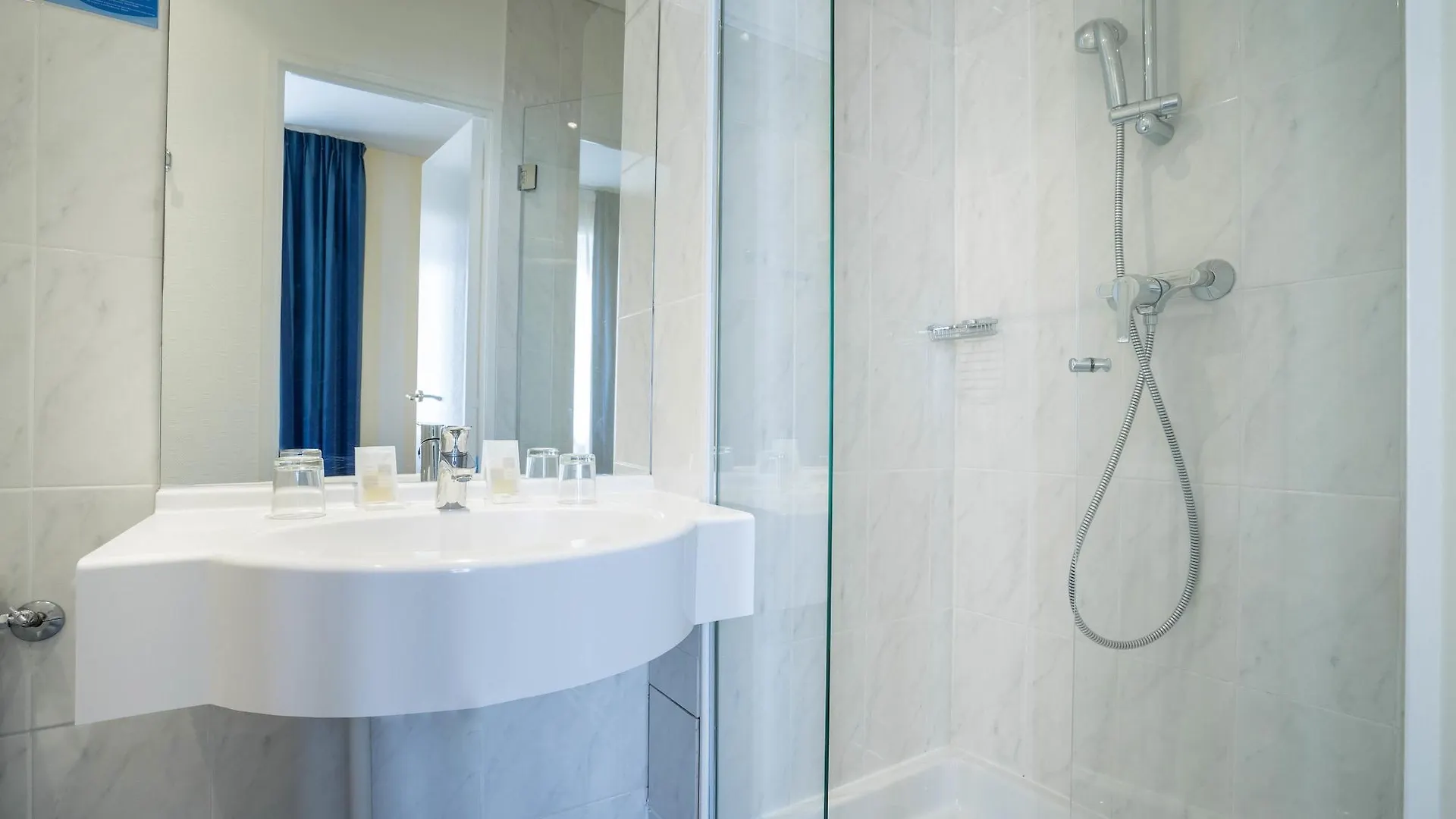 Hotel Delambre Paris