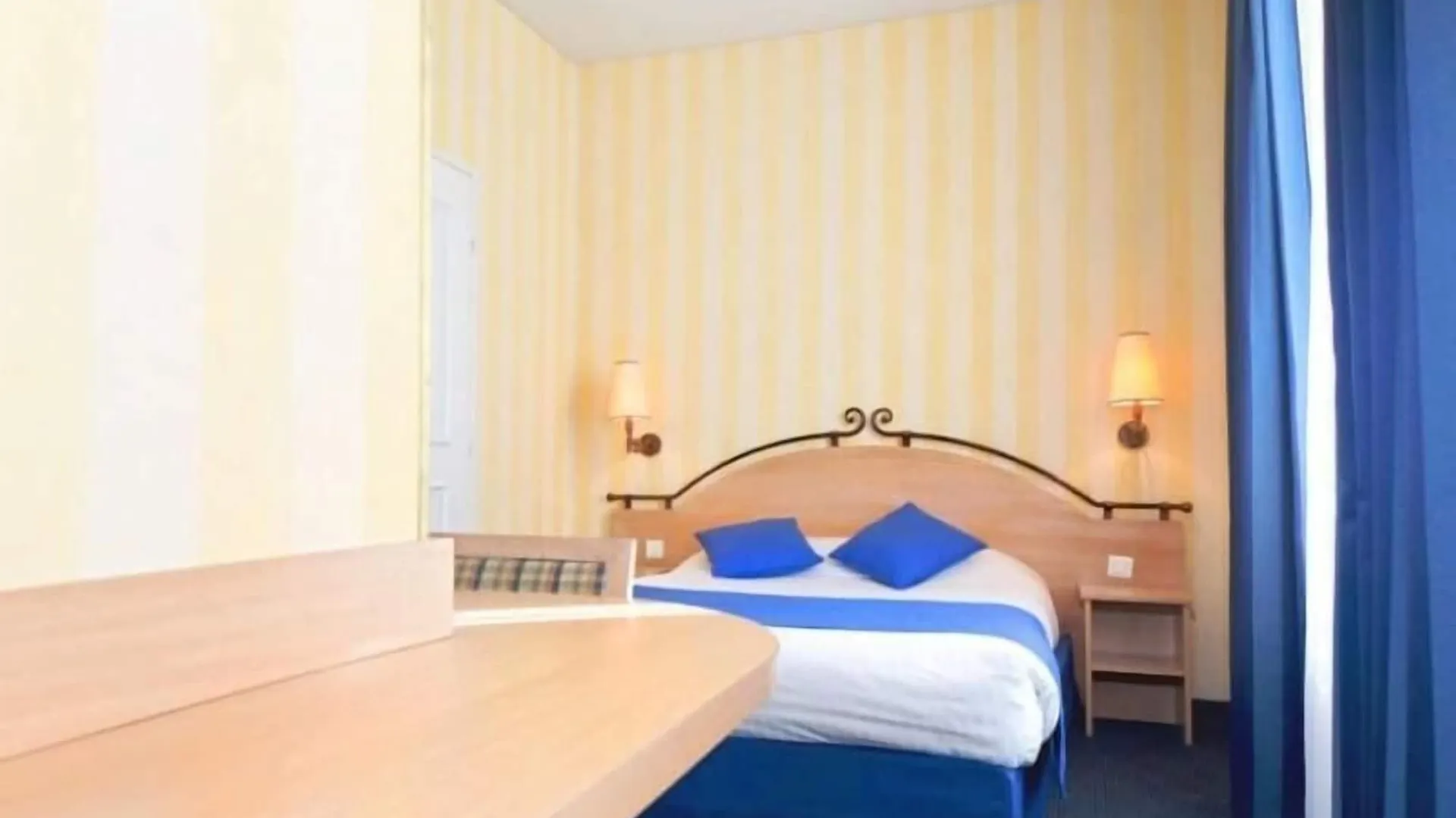Delambre Hotel