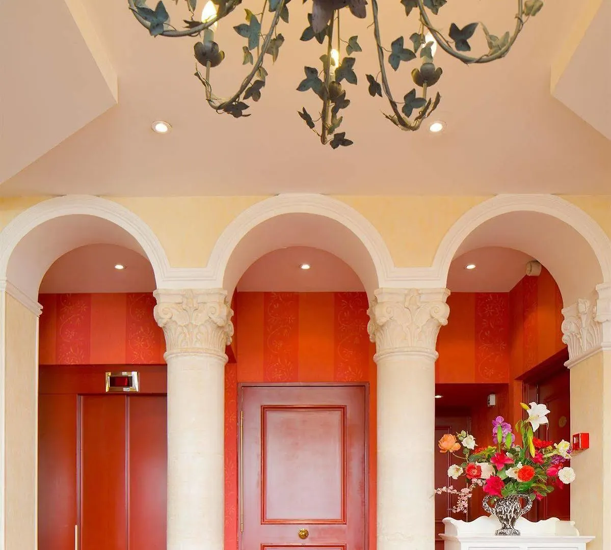 Delambre 3* Paris
