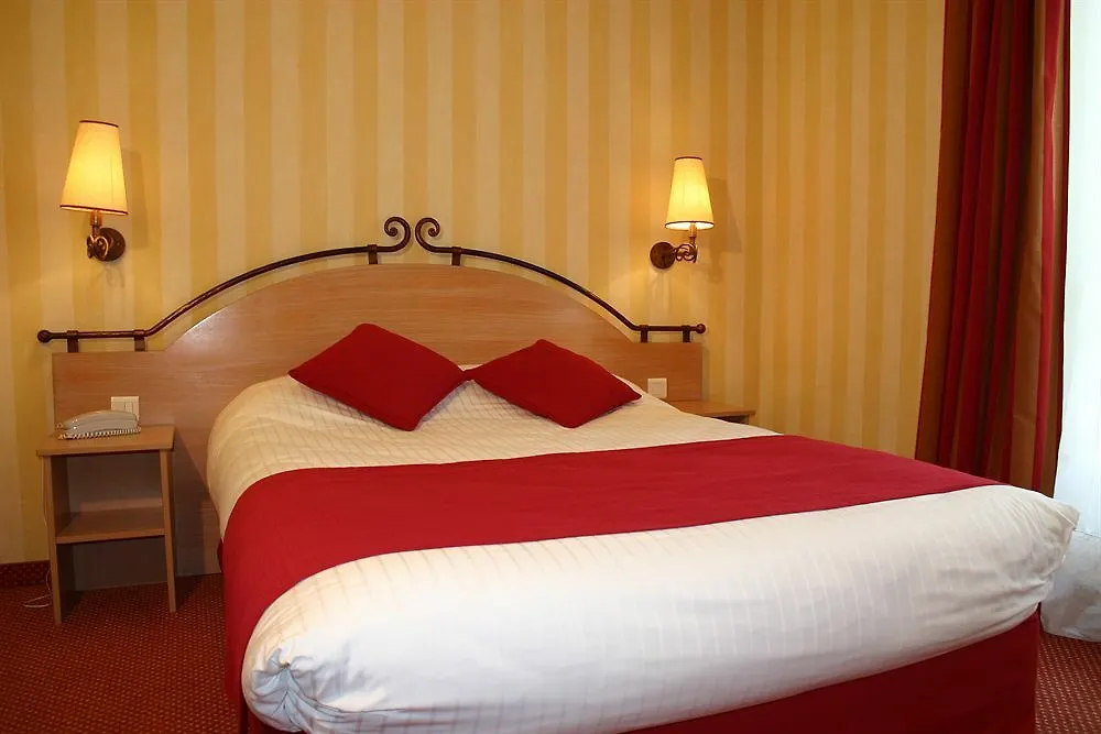 Delambre Hotel 3*